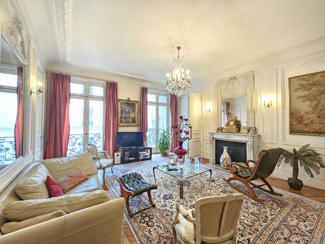 Appartement T5 à vendre - 5 pièces - 144.28 m2 - PARIS - 75008 - ILE-DE-FRANCE - Century 21 Victor Hugo - Trocadéro
